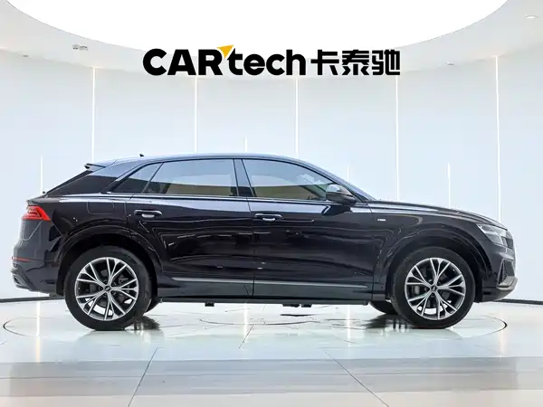 Audi Q8 2021
