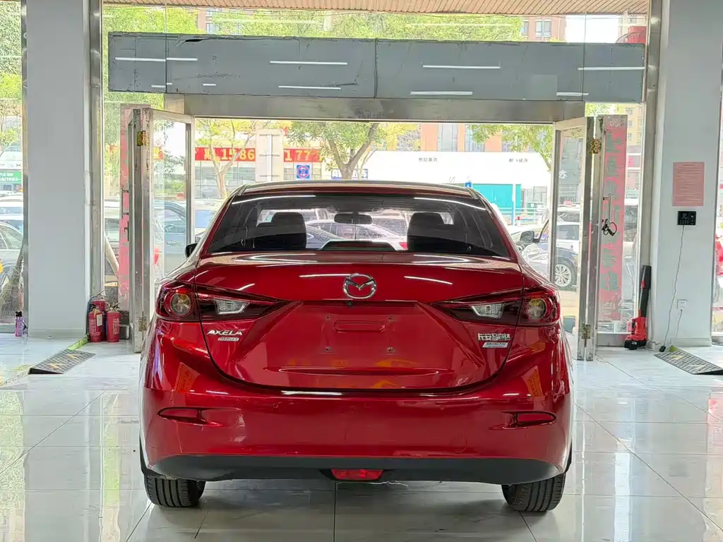 Mazda 3 Axela 2019
