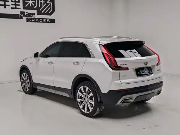 Cadillac XT4 2021