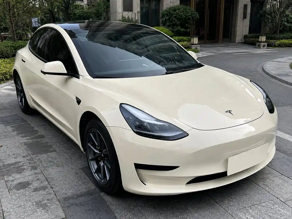 Tesla Model 3 2022 — фото 10