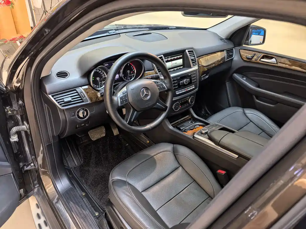 Mercedes-Benz M-Class 2015 — фото 9
