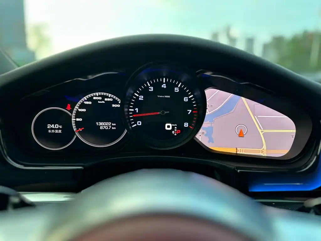 Porsche Panamera 2018 — фото 9