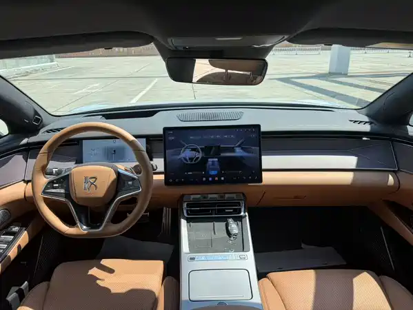 BYD Han L 2025