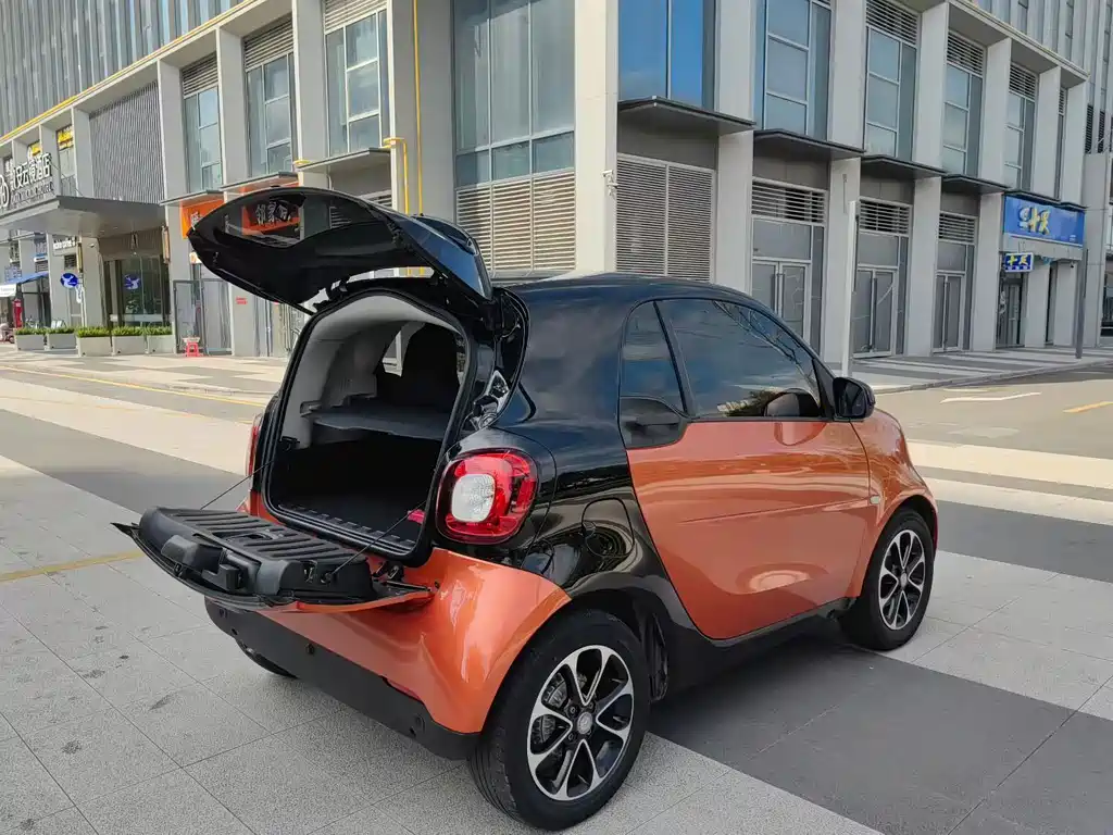 smart fortwo 2016 — фото 9