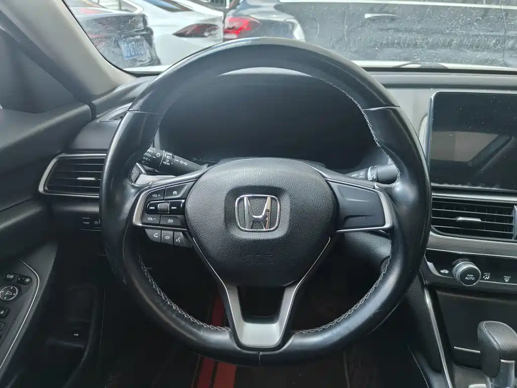 Honda Accord 2022 — фото 12