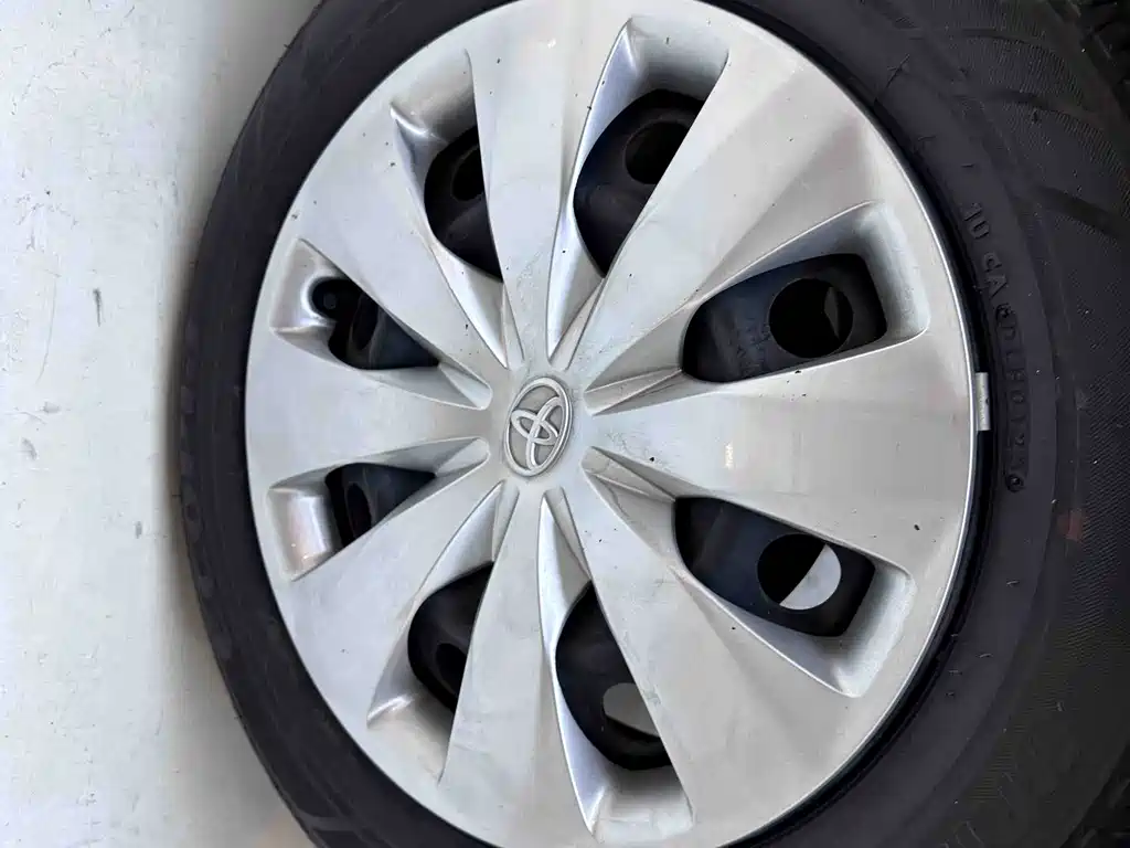 Toyota Yaris L 2023