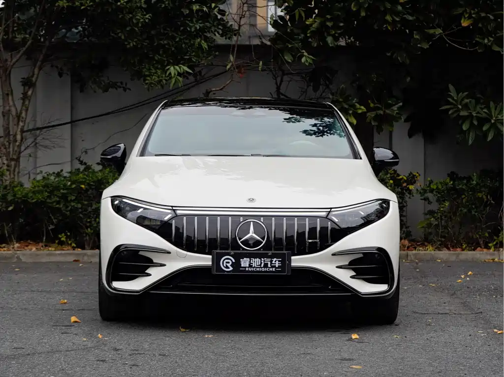 Mercedes-Benz EQS AMG 2023 — фото 2