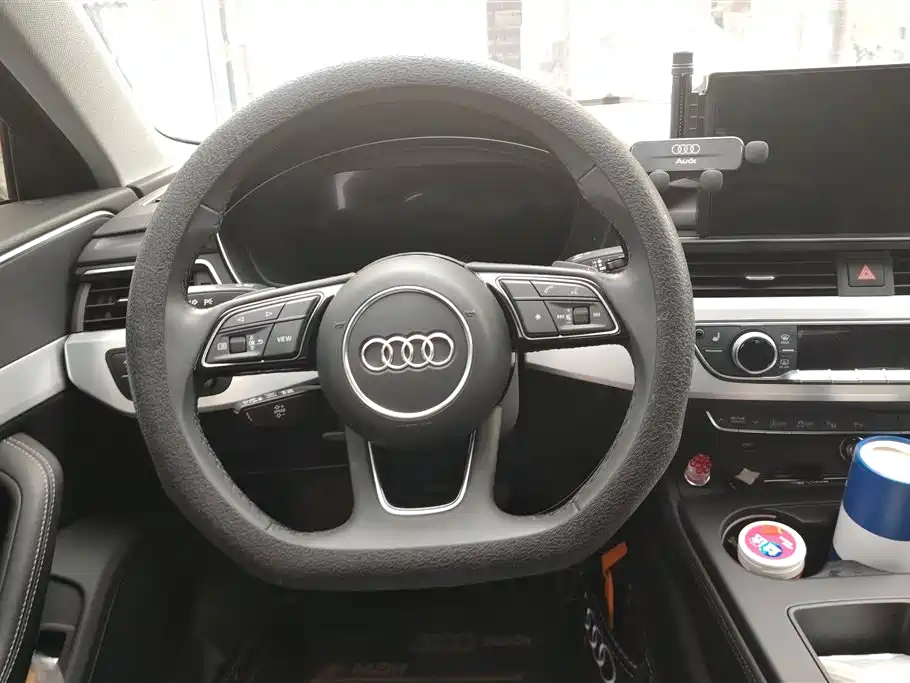 Audi A4L 2022 — фото 15