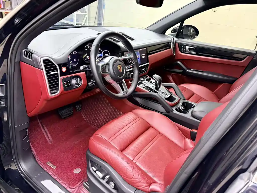Porsche Cayenne Hybrid 2020