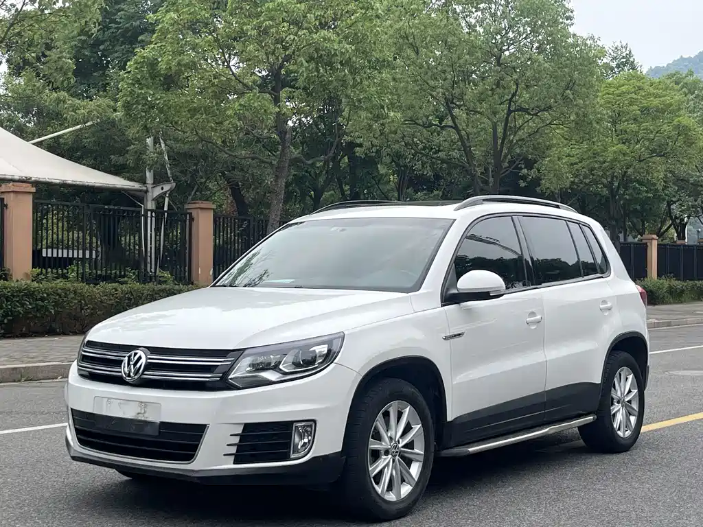 Volkswagen Tiguan 2016 — фото 1