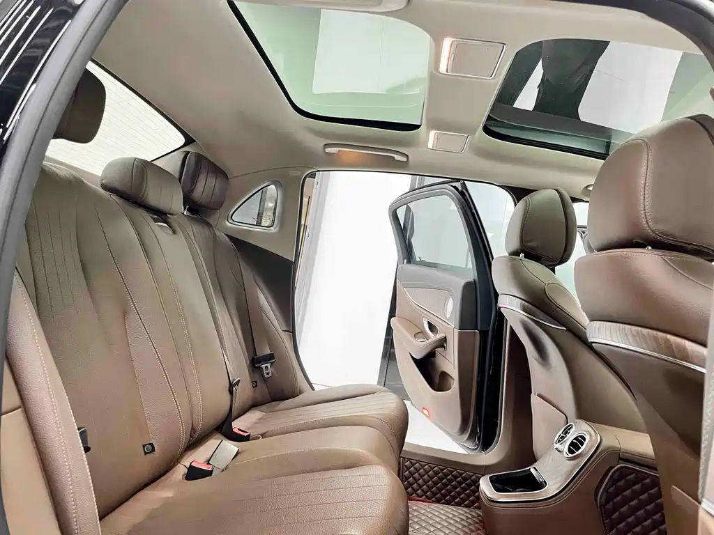 Mercedes-Benz E-Class 2020 — фото 10
