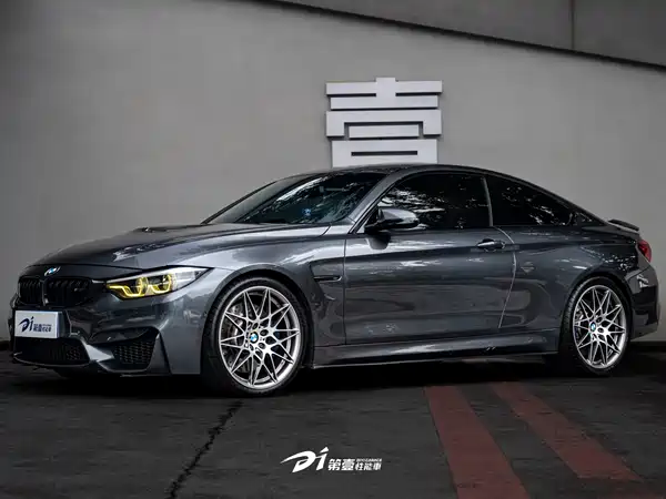 BMW M4 2019