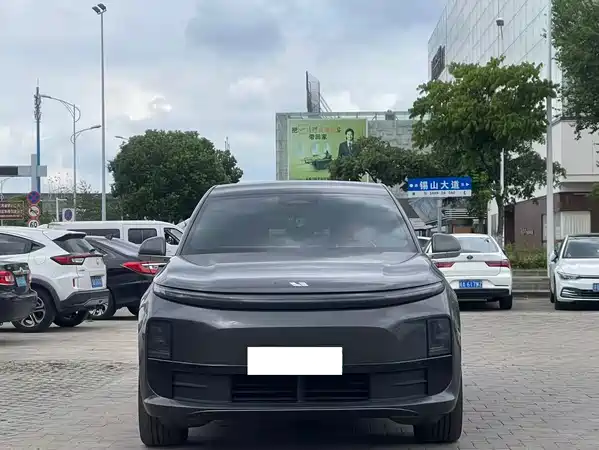 Li Auto L6 2024