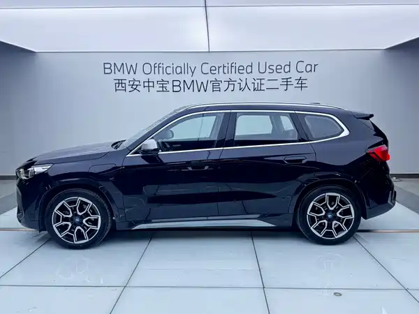 BMW iX1 2023