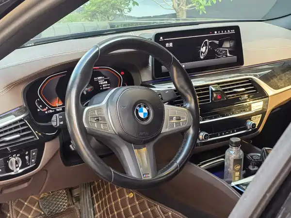 BMW 5 Series 2023