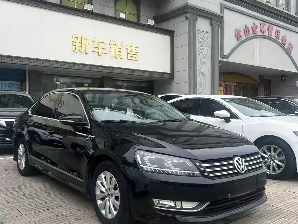 Volkswagen Passat 2015 — фото 1