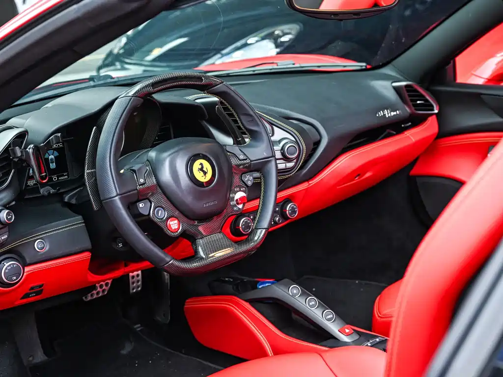 Ferrari 488 2019 — фото 18