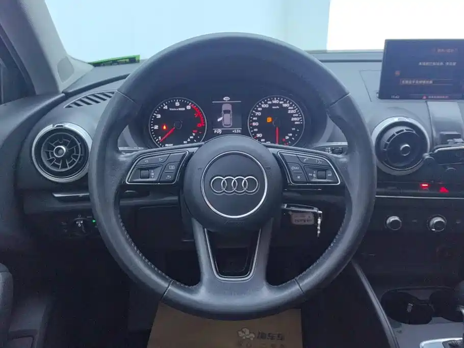 Audi A3 2018 — фото 15