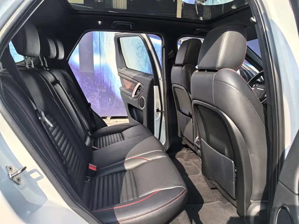 Land Rover Discovery Sport 2020 — фото 10