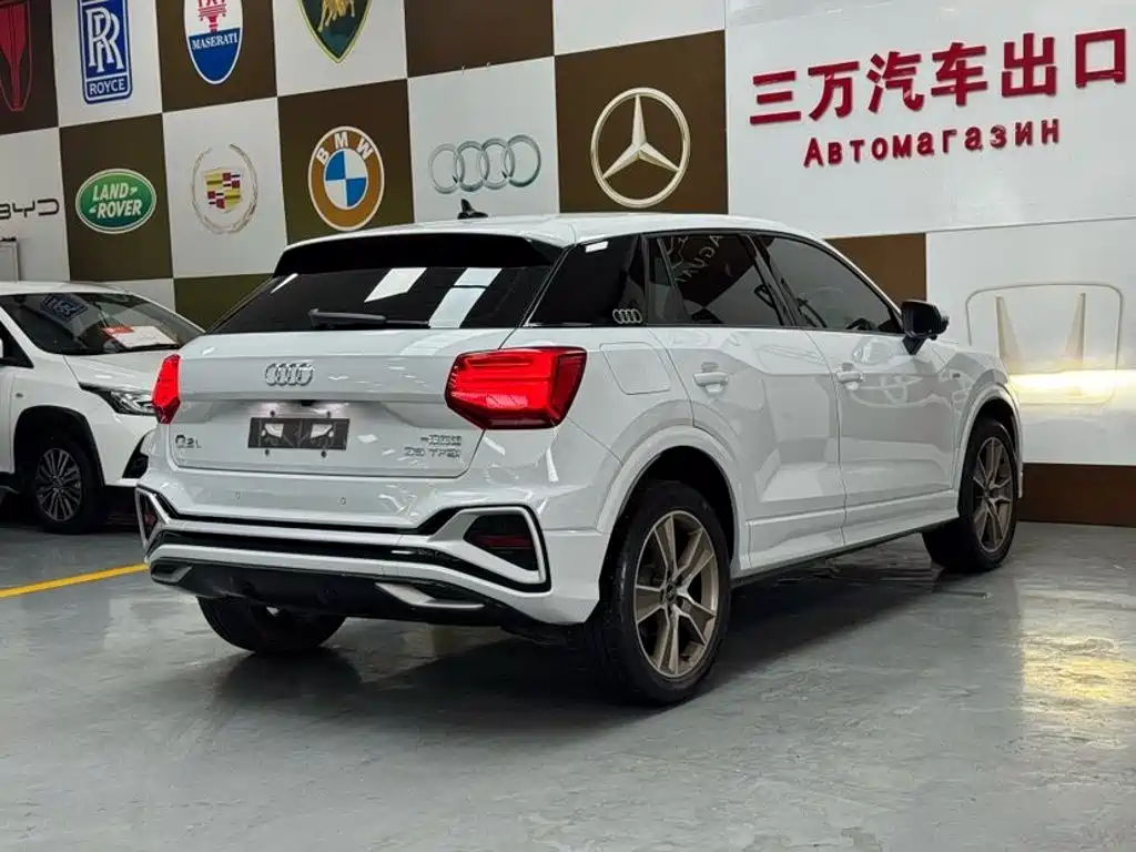 Audi Q2L 2022
