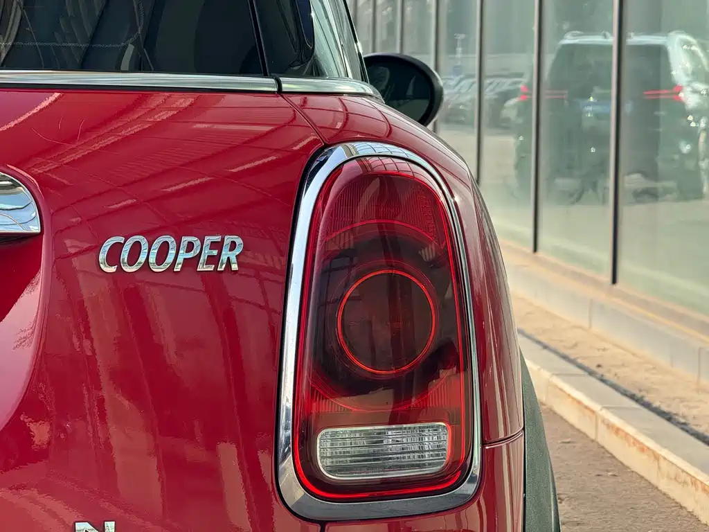 MINI Countryman 2017 — фото 15