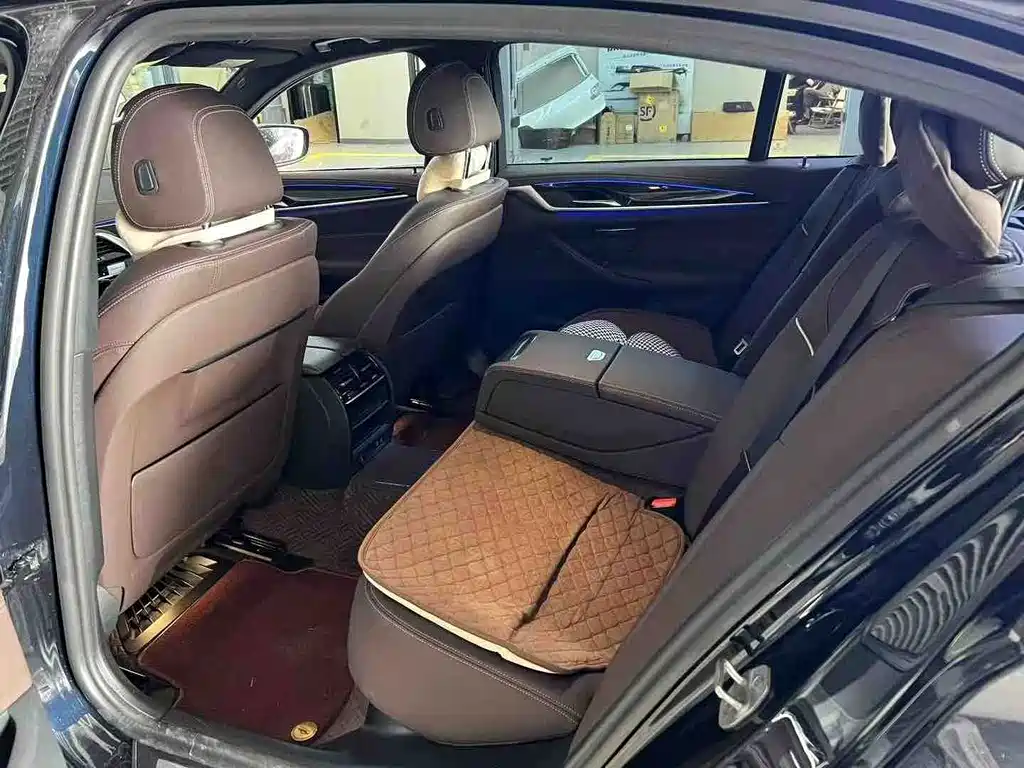 BMW 5 Series 2023