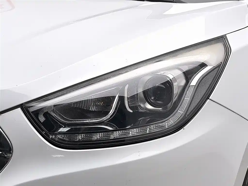 Hyundai ix35 2018 — фото 7