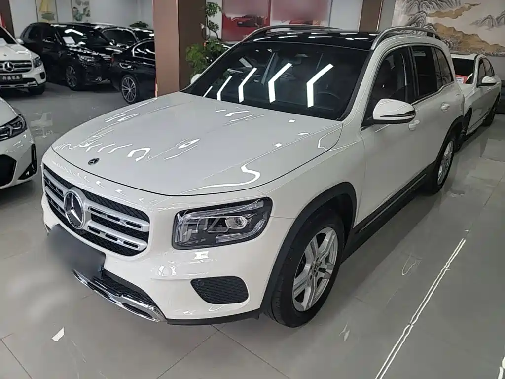 Mercedes-Benz GLB 2023