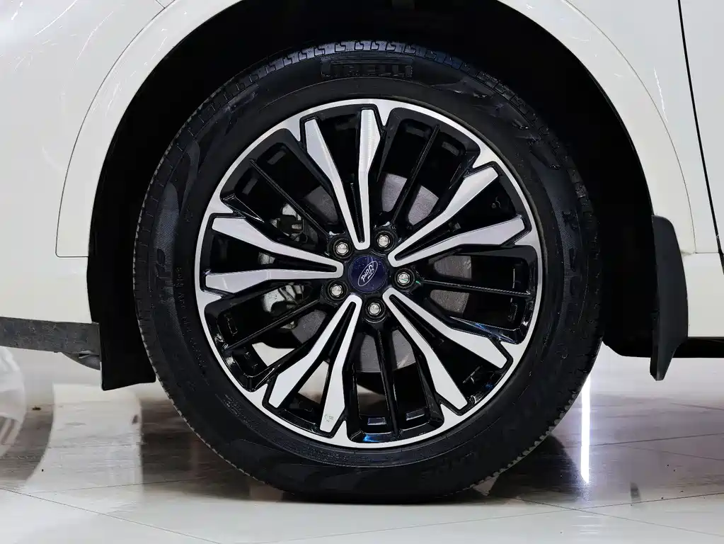 Ford Escape 2021 — фото 11