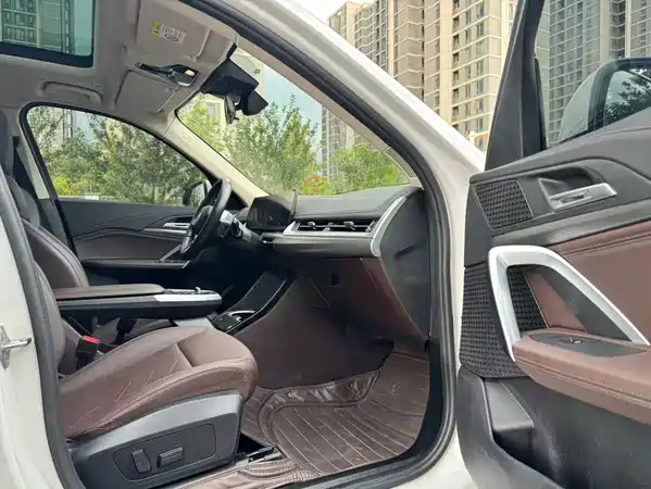 BMW iX1 2024