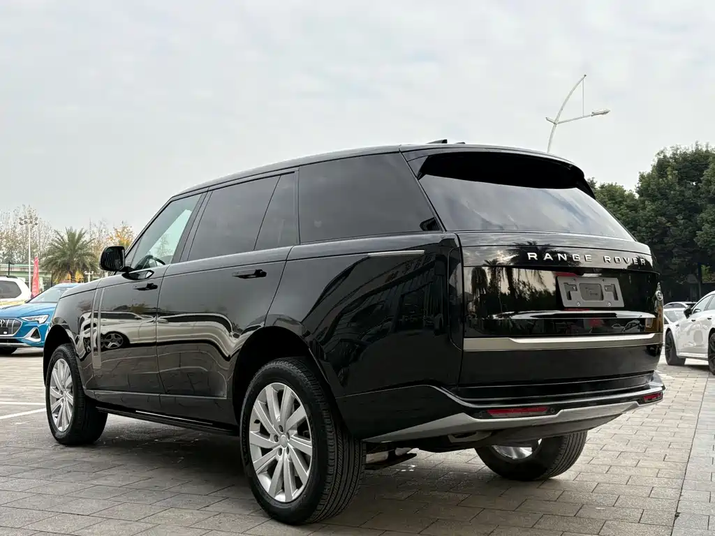Land Rover Range Rover 2024 — фото 3