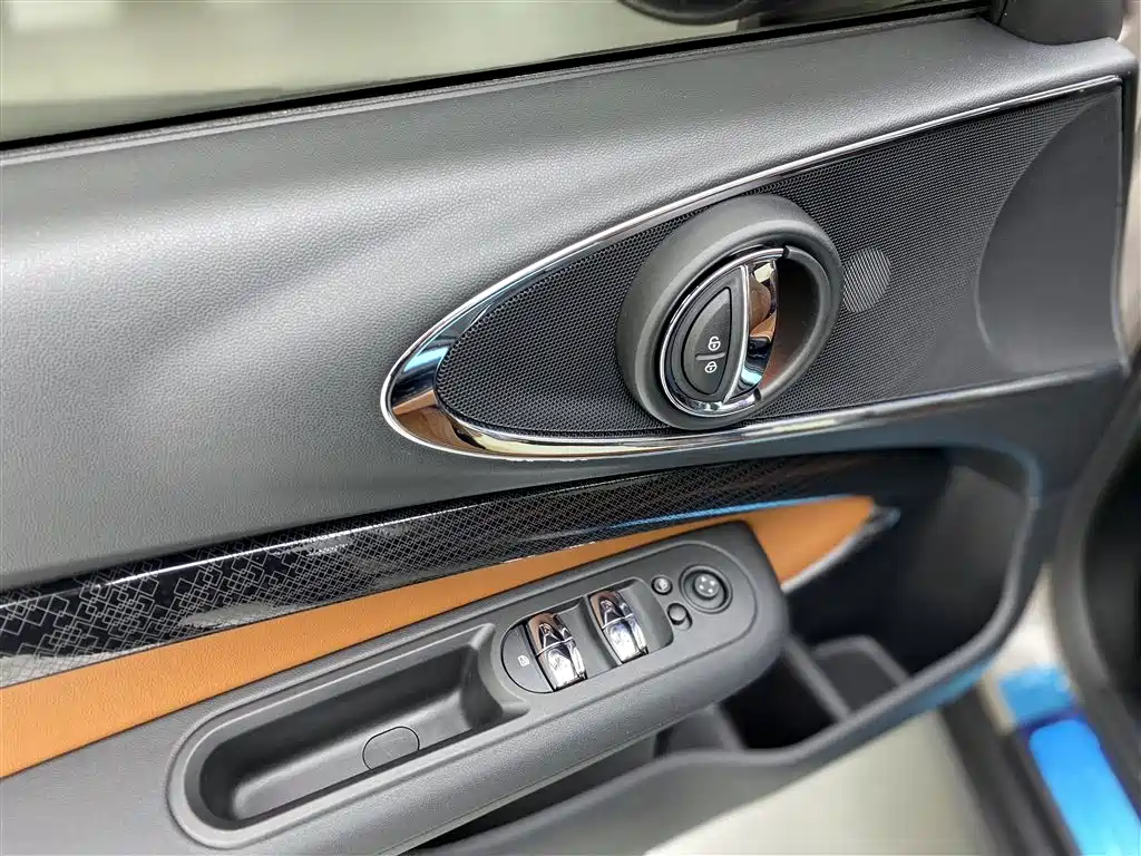 MINI Clubman 2023 — фото 23