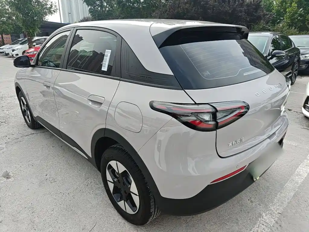 Geely Galaxy Starwish 2026 — фото 5
