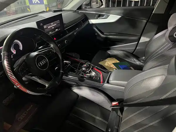 Audi A4L 2020