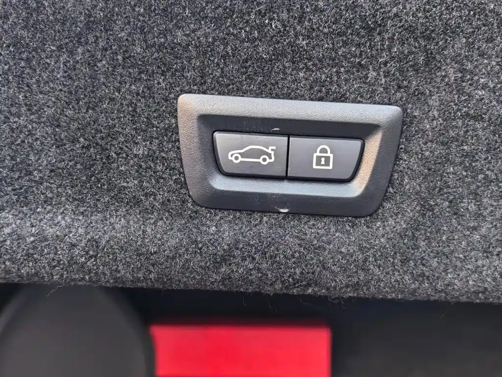 BMW 3 Series 2022 — фото 14