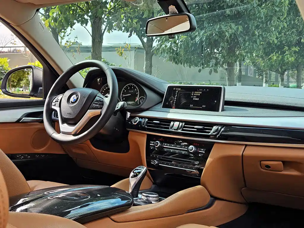 BMW X6 2015 — фото 12