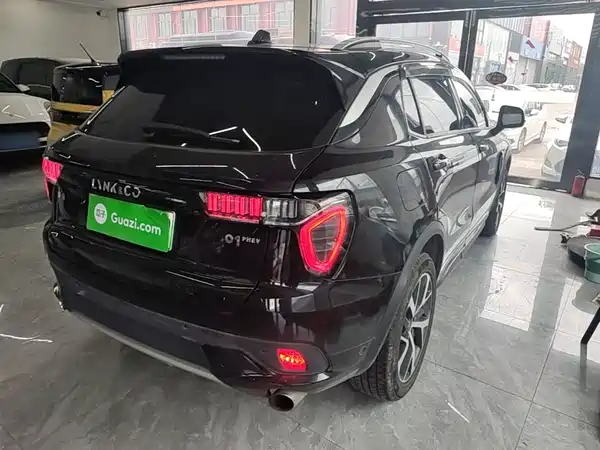 Lynk & Co 01 EM-P 2019