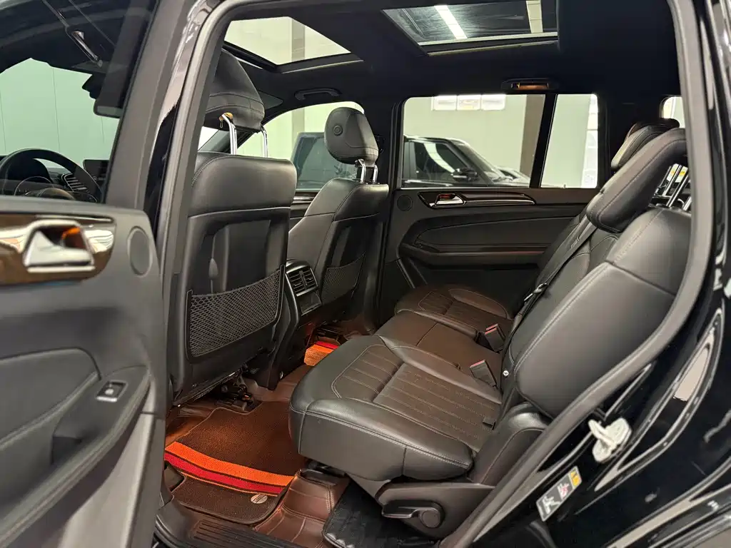 Mercedes-Benz GLS 2017 — фото 16