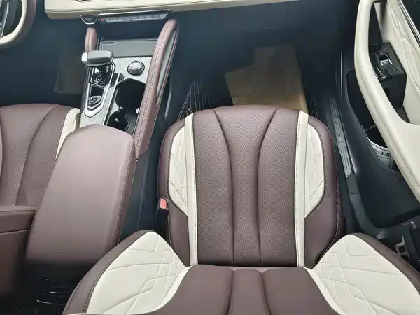 Geely Xingyue L 2023