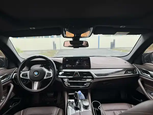BMW 5 Series 2022