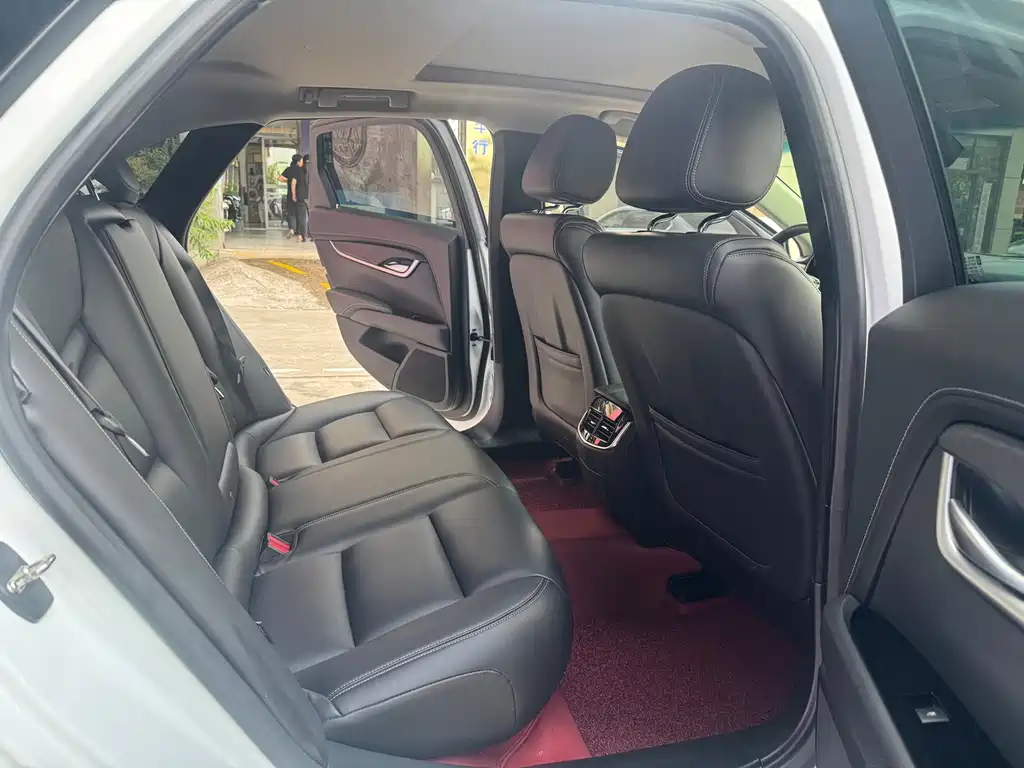 Cadillac XTS 2018 — фото 17