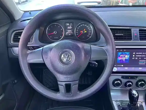 Volkswagen Lavida 2014