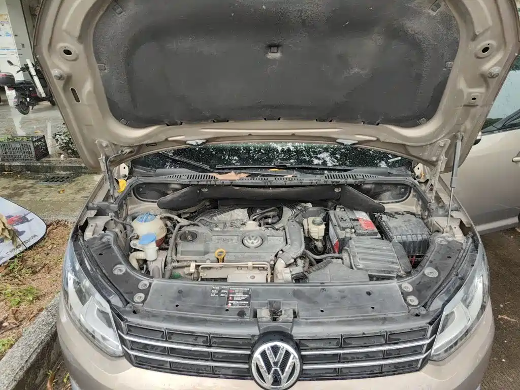 Volkswagen Touran 2015 — фото 16
