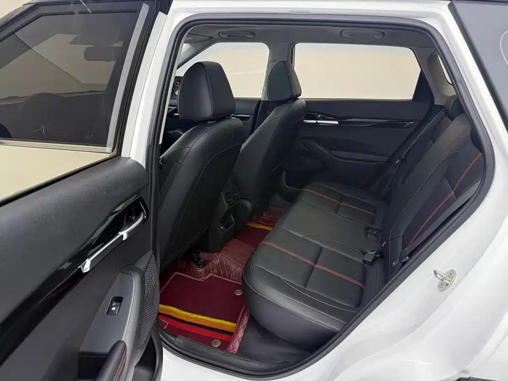 Kia KX3 2022 — фото 15
