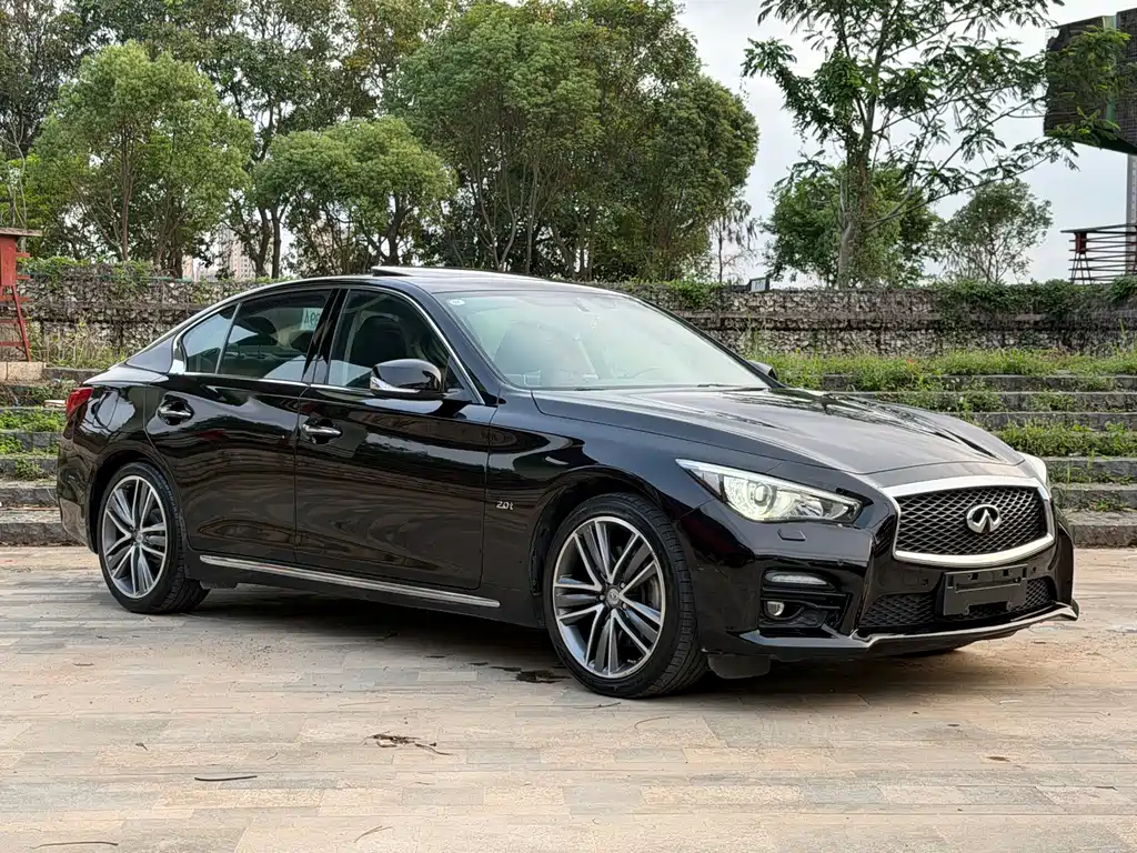Infiniti Q50L 2015 — фото 3