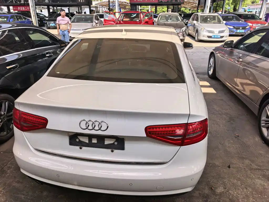 Audi A4L 2015 — фото 10