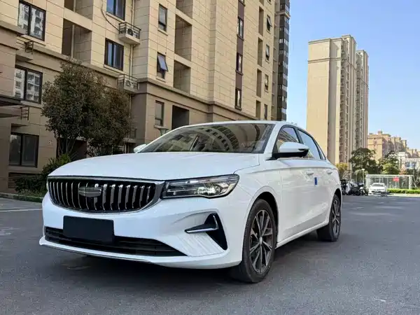 Geely Emgrand 2021