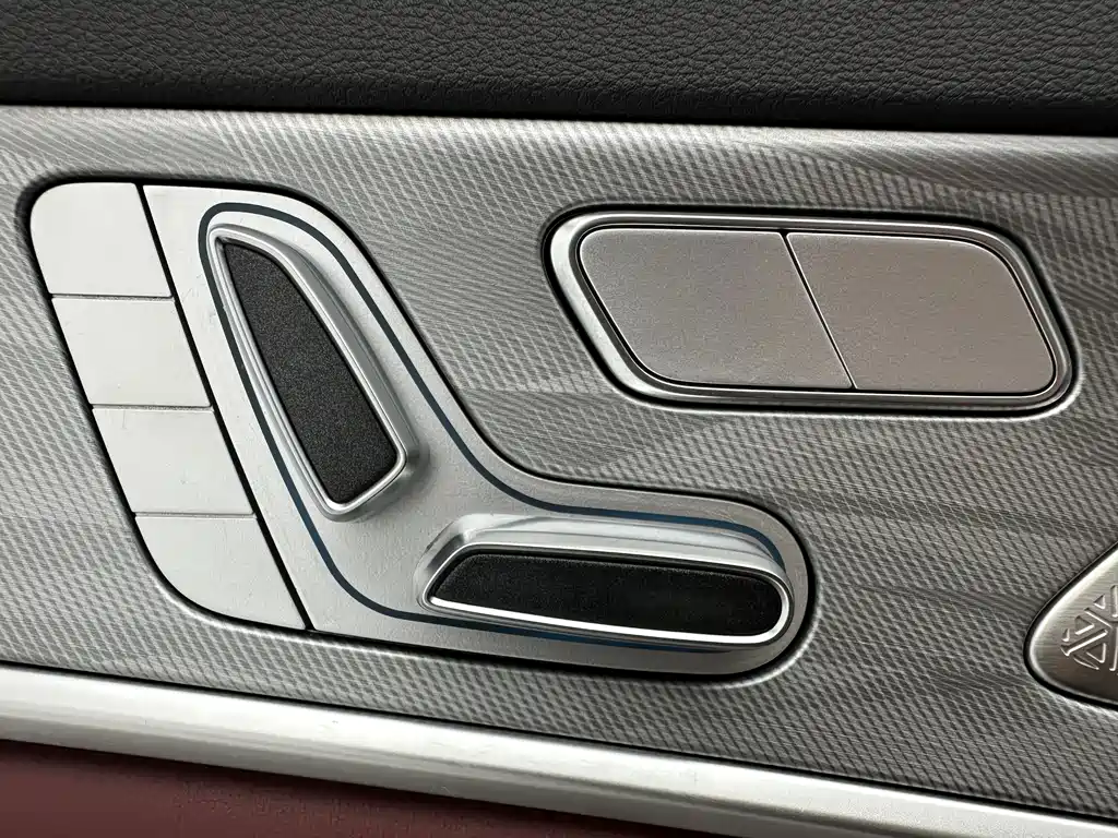Jetour X70 PLUS 2022 — фото 13