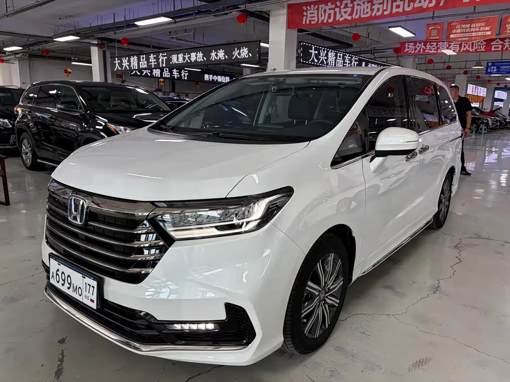 Honda Odyssey 2024 — фото 1