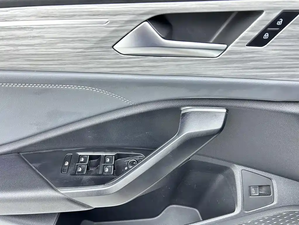 Volkswagen Sagitar 2023
